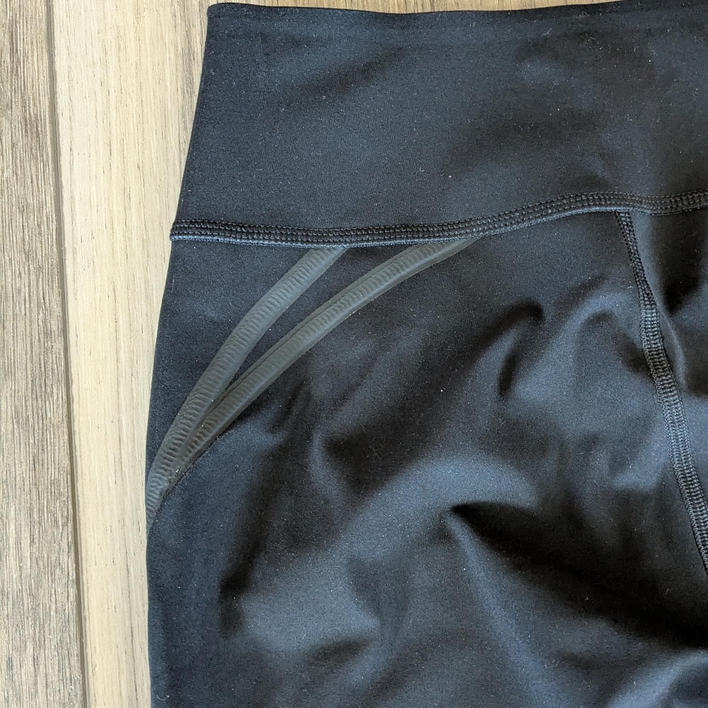 Spanx zippered pockets leggings size X-small - Picture 4 of 5